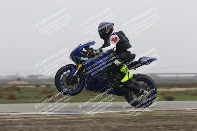 media/Nov-30-2025-TrackDaz (Sun) [[d8b22663df]]/B Group/Session 5 (Wheelie Bump)/